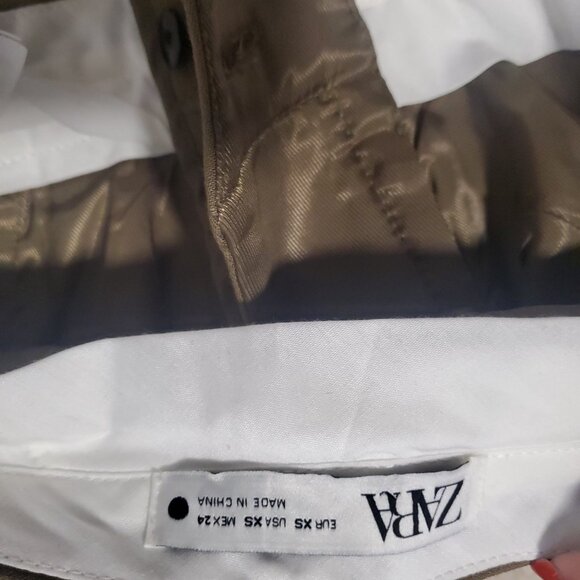 Pleated straight-leg pants - Picture 4 of 8